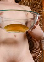 Beautiful babe Amy takes a pee in a glass bowl, Amy Faye (amy046) ATK Galleria: Amy Faye (Beautiful babe Amy takes a pee in a glass bowl)