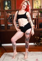Apricot Pitts shows her pits and more, Apricot Pitts (apr024) ATK Natural & Hairy: Apricot Pitts (Apricot Pitts shows her pits and more)