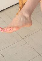 Hairy Latina Brenda spreads her bush, Brenda (bre046) ATK Petites: Brenda (Hairy Latina Brenda spreads her bush)