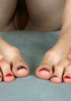 Naughty hairy babe Cherry teases with her feet, Cherry (che027) ATK Archives: Cherry (Naughty hairy babe Cherry teases with her feet)