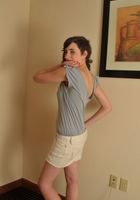 Hairy Iris spreads her hole wide, Iris (iri038) ATK Archives: Iris (Hairy Iris spreads her hole wide)