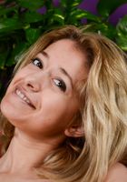 Izzy spreads her hot box, Izzy Bell (izz003) ATK Galleria: Izzy Bell (Izzy spreads her hot box)