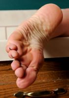 Hairy Jade pees into a sink, Jade (jad029) ATK Archives: Jade (Hairy Jade pees into a sink)