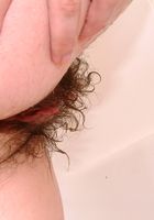 Hairy amateur Kitty loves to show off her wet body bathing, Kitty (kit013) ATK Archives: Kitty (Hairy amateur Kitty loves to show off her wet body bathing)