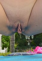 Latina Leilani shows off her feet, Leilani Gold (lei025) ATK Exotics: Leilani Gold (Latina Leilani shows off her feet)