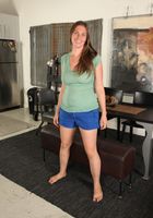 Hairy Lindsey Returns, Lindsey (lin035) ATK Natural & Hairy: Lindsey (Hairy Lindsey Returns)