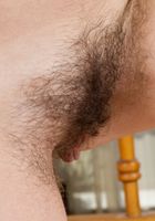 Hairy Linden spreads her bush, Linden (lin047) ATK Natural & Hairy: Linden (Hairy Linden spreads her bush)