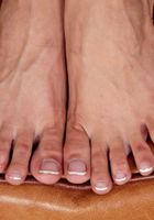 Mali Myers shows off her dainty little feet., Mali Myers (mal020) ATK Premium: Mali Myers (Mali Myers shows off her dainty little feet.)