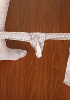 Maxim Law slips out of her stockings, Maxim Law (max013) ATK Galleria: Maxim Law (Maxim Law slips out of her stockings)