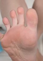 Violet Monroe Spreads Her Toes Open for the Camera, Violet Monroe (meg016) ATK Galleria: Violet Monroe (Violet Monroe Spreads Her Toes Open for the Camera)