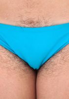 Hairy Melissa spreads her bush, Melissa (mel084) ATK Archives: Melissa (Hairy Melissa spreads her bush)