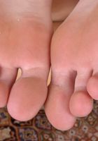 Molly Manson shows off her red toes, Molly Manson (mol035) ATK Galleria: Molly Manson (Molly Manson shows off her red toes)