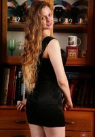 Nika gapes her hairy snatch, Nika (nik121) ATK Natural & Hairy: Nika (Nika gapes her hairy snatch)