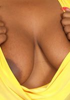 Raianna gets her bush out for your viewing enjoyment, Raianna (rai008) ATK Exotics: Raianna (Raianna gets her bush out for your viewing enjoyment)