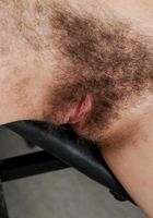 Raven in scary hairy, Raven (rav005) ATK Natural & Hairy: Raven (Raven in scary hairy)