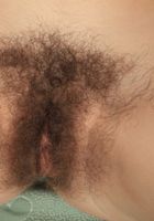 Arian peeling off her hot shorts., Slaviana (rea006) ATK Natural & Hairy: Slaviana (Arian peeling off her hot shorts.)