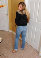 Sienna takes off the jeans and fingers, Sienna Milano (sie011) ATK Galleria: Sienna Milano (Sienna takes off the jeans and fingers)