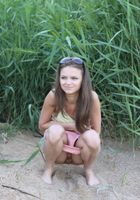 Naughty amateur Sonya takes a pee on the beach, Sonya (son028) ATK Galleria: Sonya (Naughty amateur Sonya takes a pee on the beach)