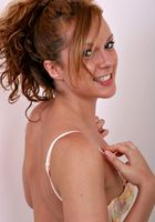 She spreads her pussy, Starlit (sta019) ATK Archives: Starlit (She spreads her pussy)