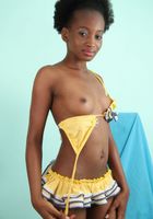 Ebony Sunye strips off her bikini, Sunye (sun028) ATK Natural & Hairy: Sunye (Ebony Sunye strips off her bikini)