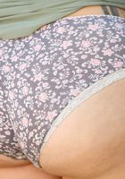 Curvaceous babe Suzi plays naked on the swing, Suzie (suz037) ATK Natural & Hairy: Suzie (Curvaceous babe Suzi plays naked on the swing)