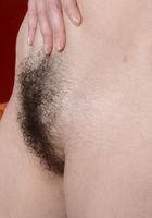 Hairy MILF Veronica open her legs, Veronica Snow (ver089) ATK Natural & Hairy: Veronica Snow (Hairy MILF Veronica open her legs)