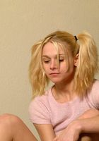 Violet in footfetish, Violet (vio005) ATK Petites: Violet (Violet in footfetish)