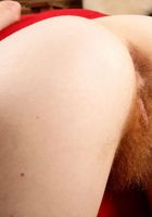 Hairy MILF Zia spreads her bush, Zia (zia002) ATK Natural & Hairy: Zia (Hairy MILF Zia spreads her bush)
