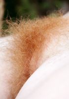 Hairy MILF Zia spreads outside, Zia (zia002) ATK Natural & Hairy: Zia (Hairy MILF Zia spreads outside)